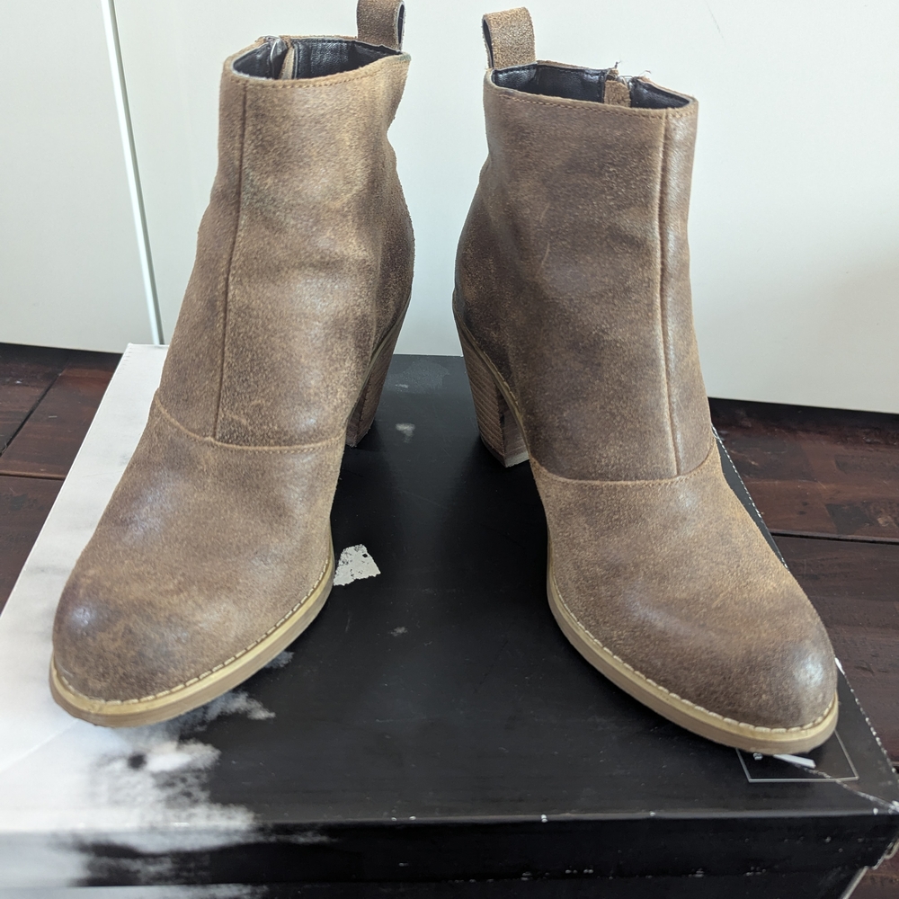 Dolce Vita Joust Smog Wes Ternboo Brown 6.5 Size Botties